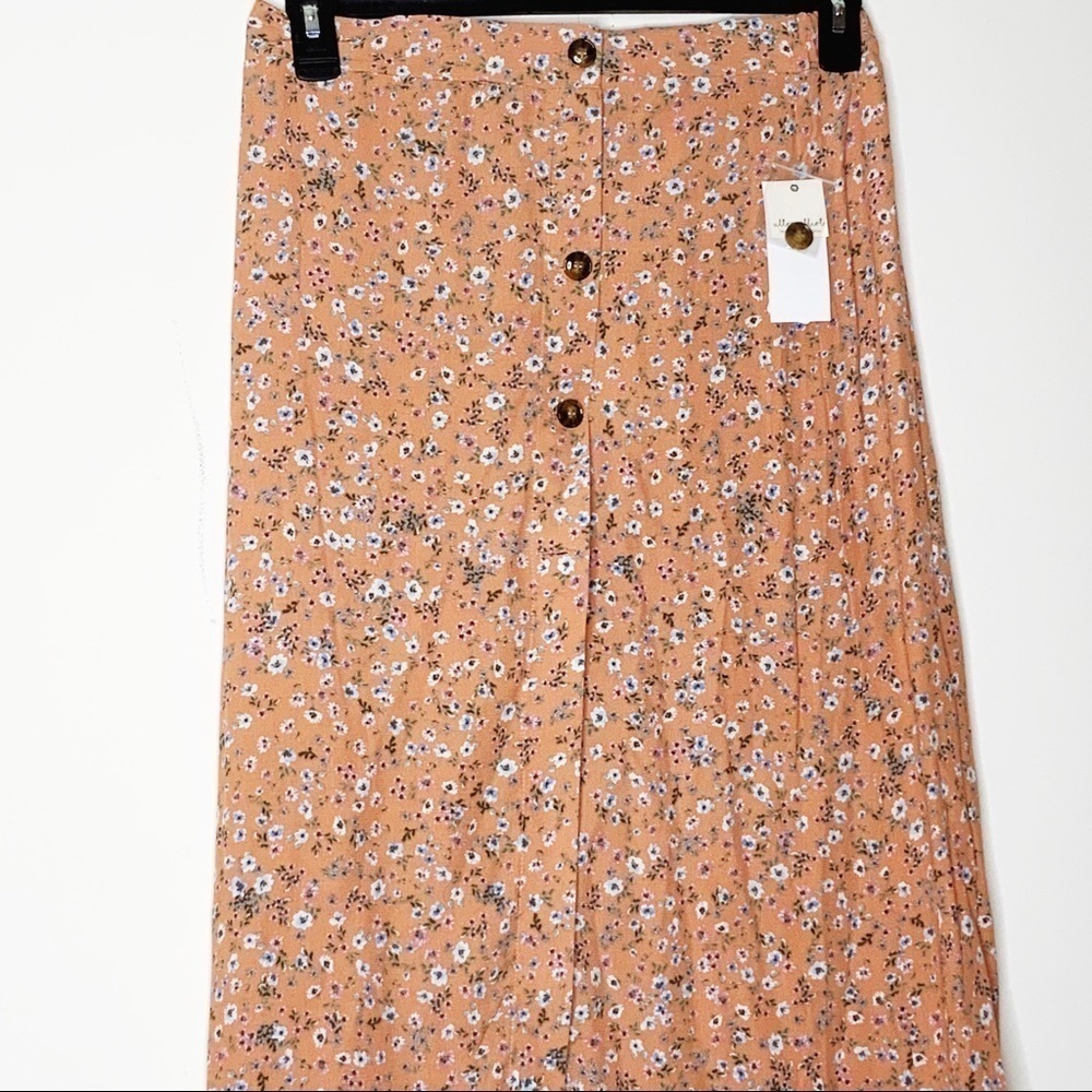 Ultra FLIRT Lizzie ditsy floral skirt. Junior L - Picture 4 of 8